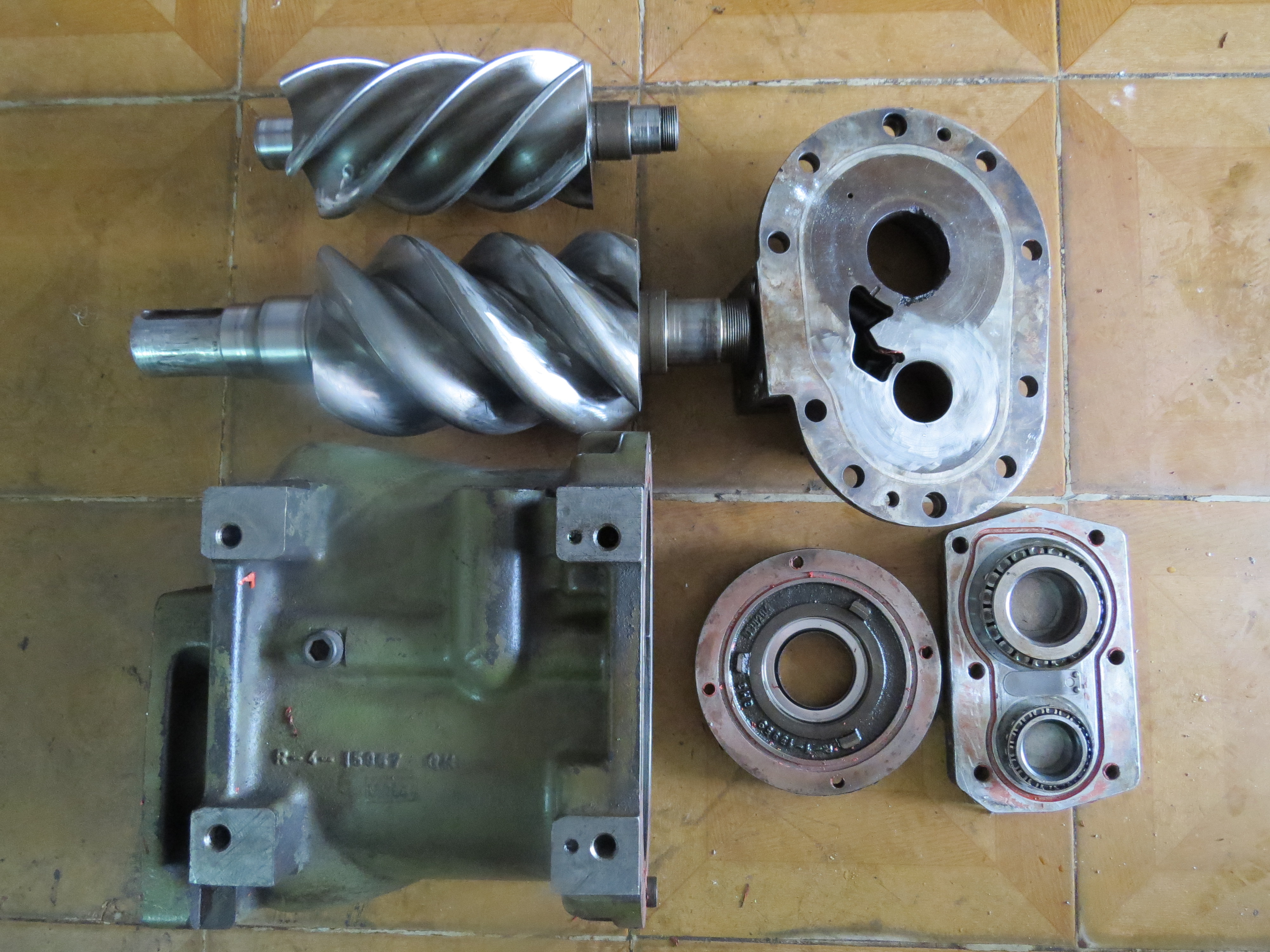 螺杆机主机维修